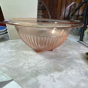 Vintage Hazel Atlas 8.5” pink depression glass “Rest-Well” mixing bowl ribbed he